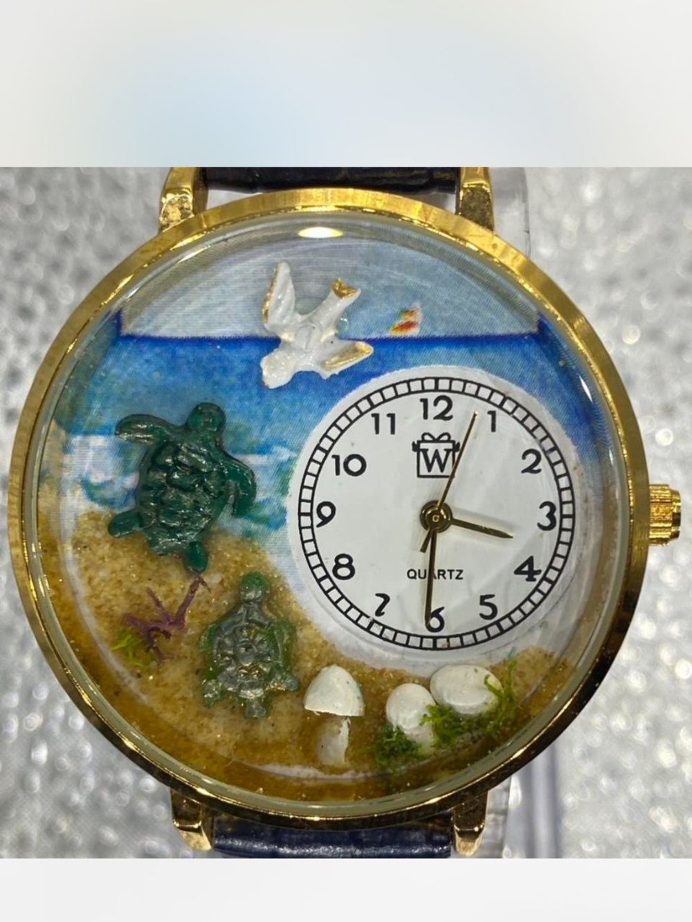 *^* Designer *^* Quartz * Gold Tone” 3d  Beach Scene  Watch  *^* Collectors *^*